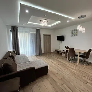 verificați disponibilitatea